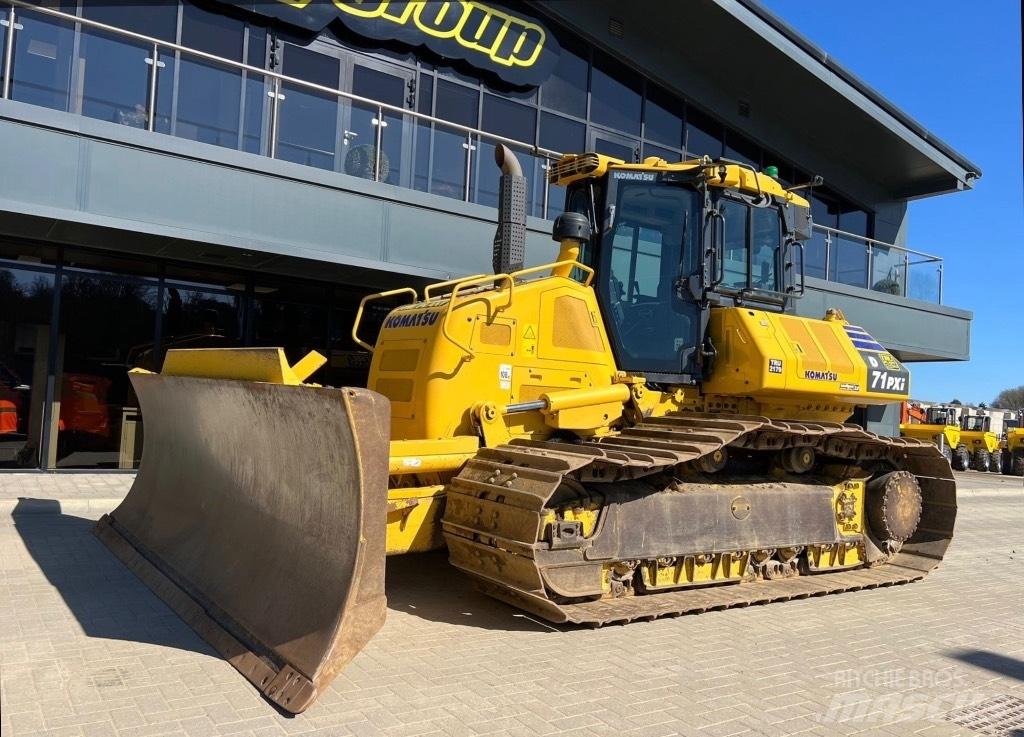 Komatsu D 71P Xi Crawler dozers