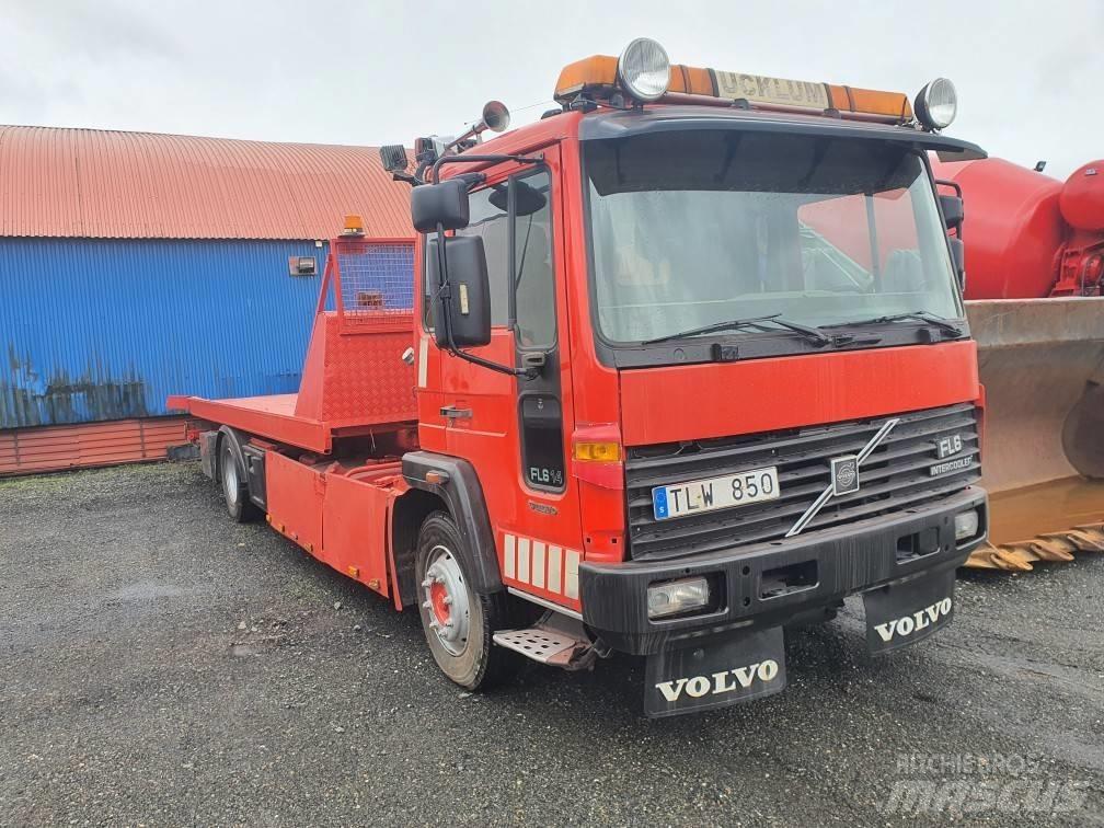 Volvo FL614 Recovery vehicles