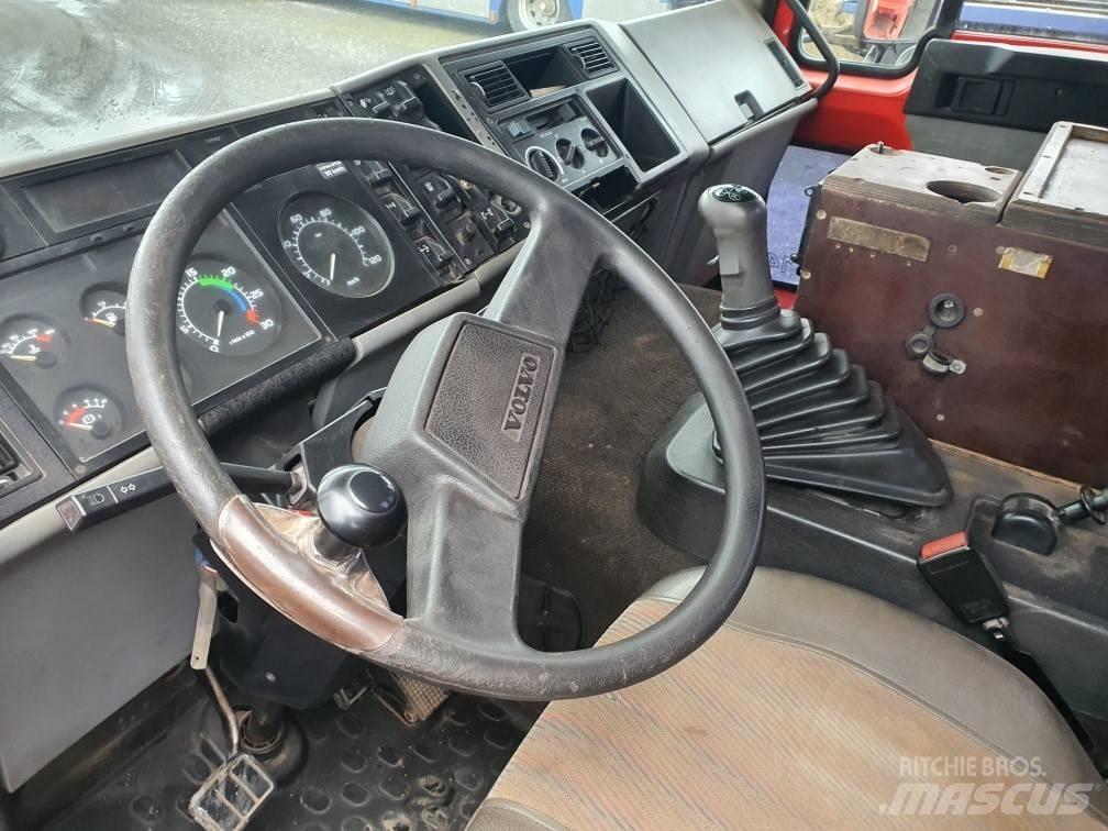Volvo FL614 Recovery vehicles