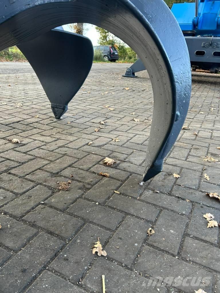 Fuchs 340 Waste / industry handlers