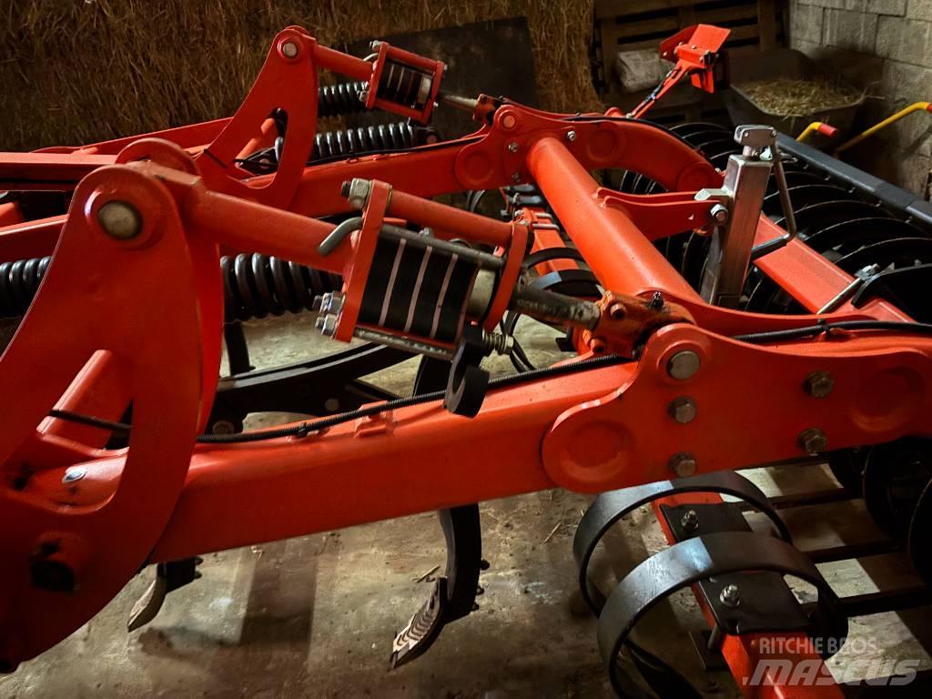 Kuhn Cultimer L 350 Harrows