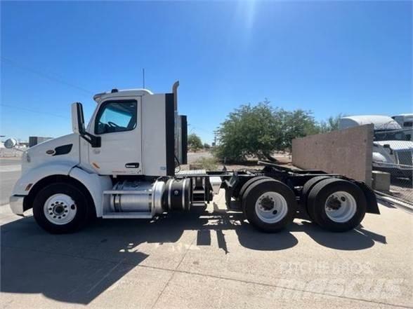 Peterbilt 579 Prime Movers