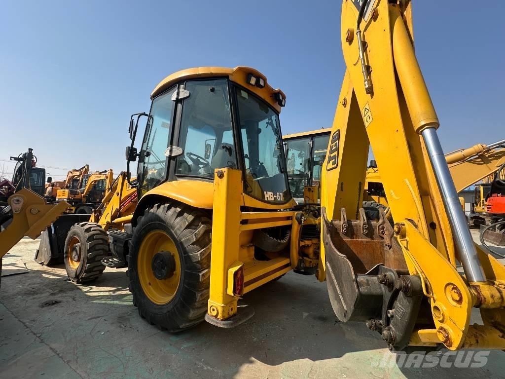 JCB 3 XC Backhoe