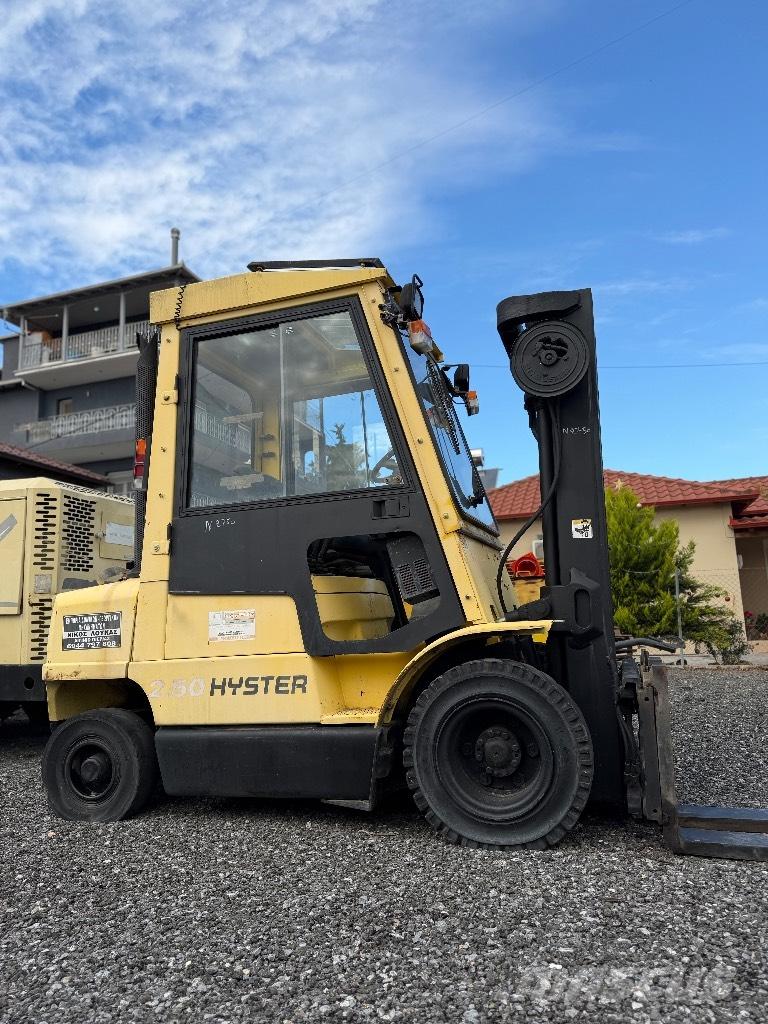Hyster 2.50 LPG trucks