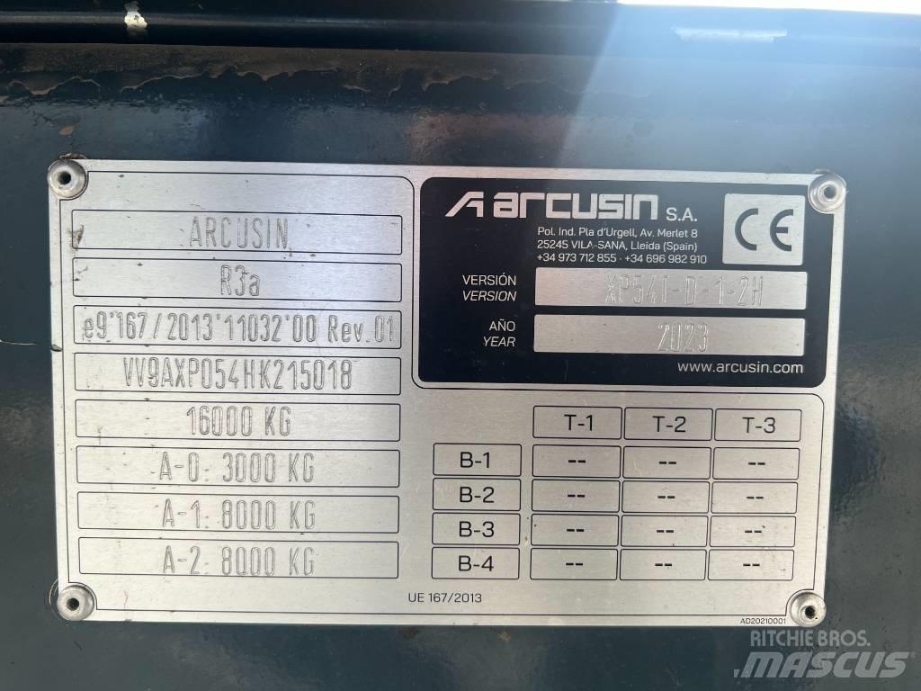 Arcusin AutoStarcker Bale trailers