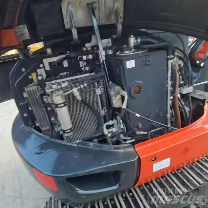 Kubota KX165 Crawler excavators
