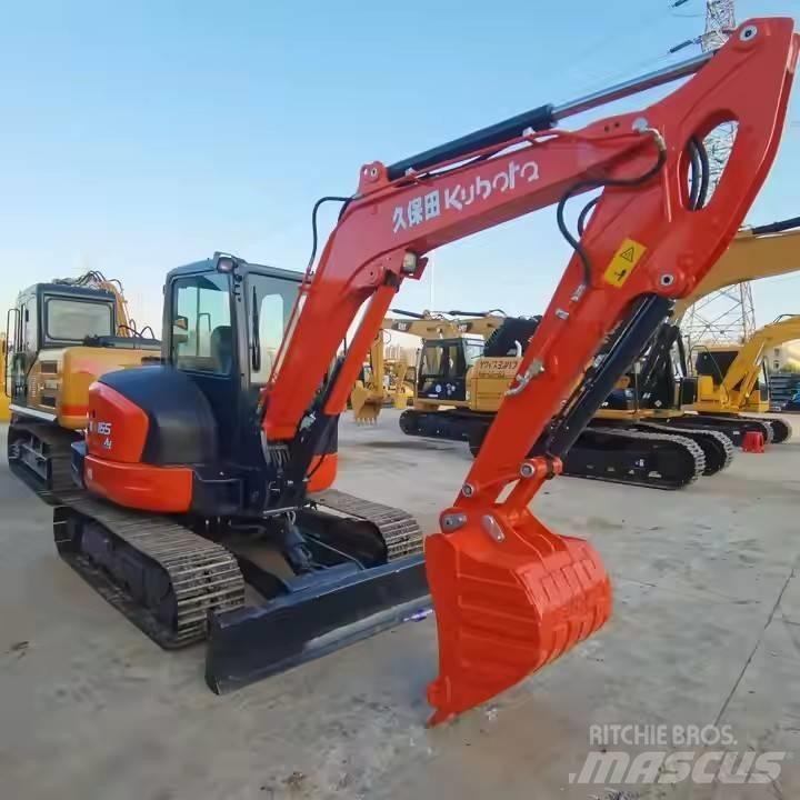 Kubota KX165 Crawler excavators