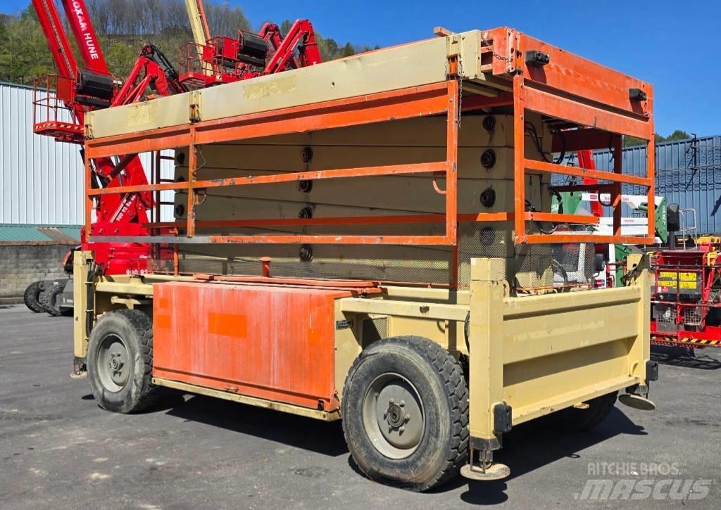 JLG 245-25 Scissor lifts