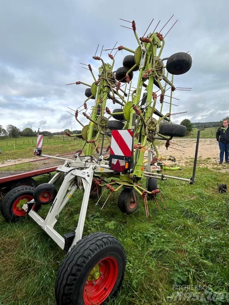 CLAAS VOLTO 1100T Rakes and tedders