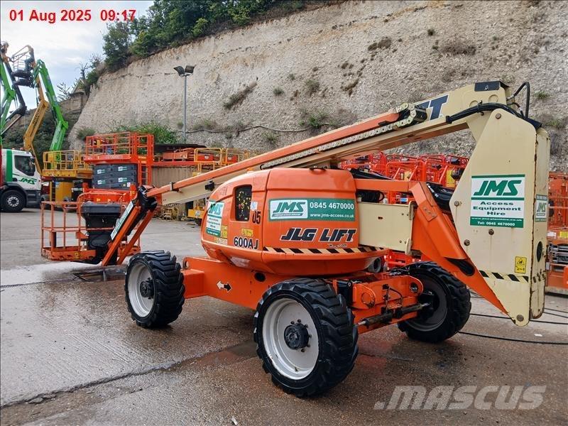 JLG 600 AJ Articulated boom lifts