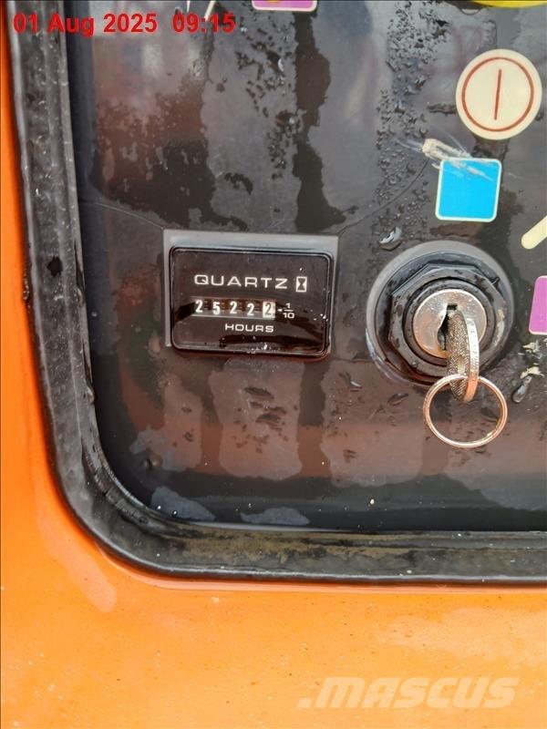 JLG 600 AJ Articulated boom lifts