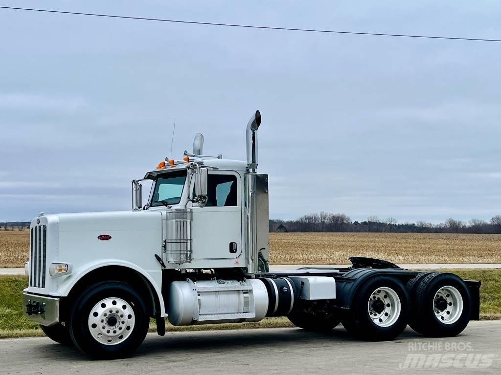 Peterbilt 389 Prime Movers