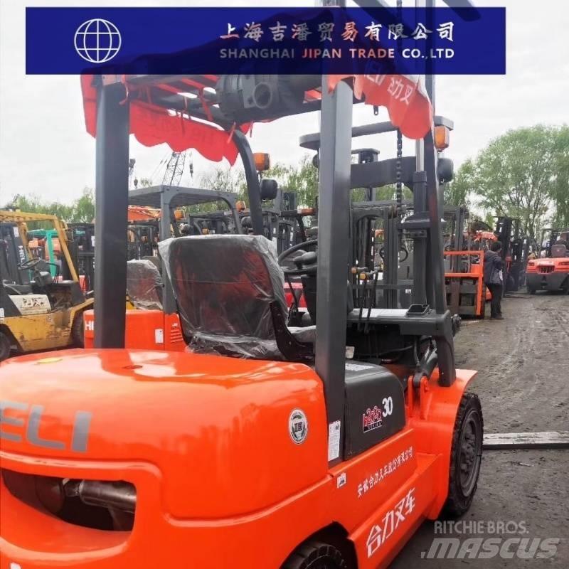 Heli H2000 30 Diesel trucks