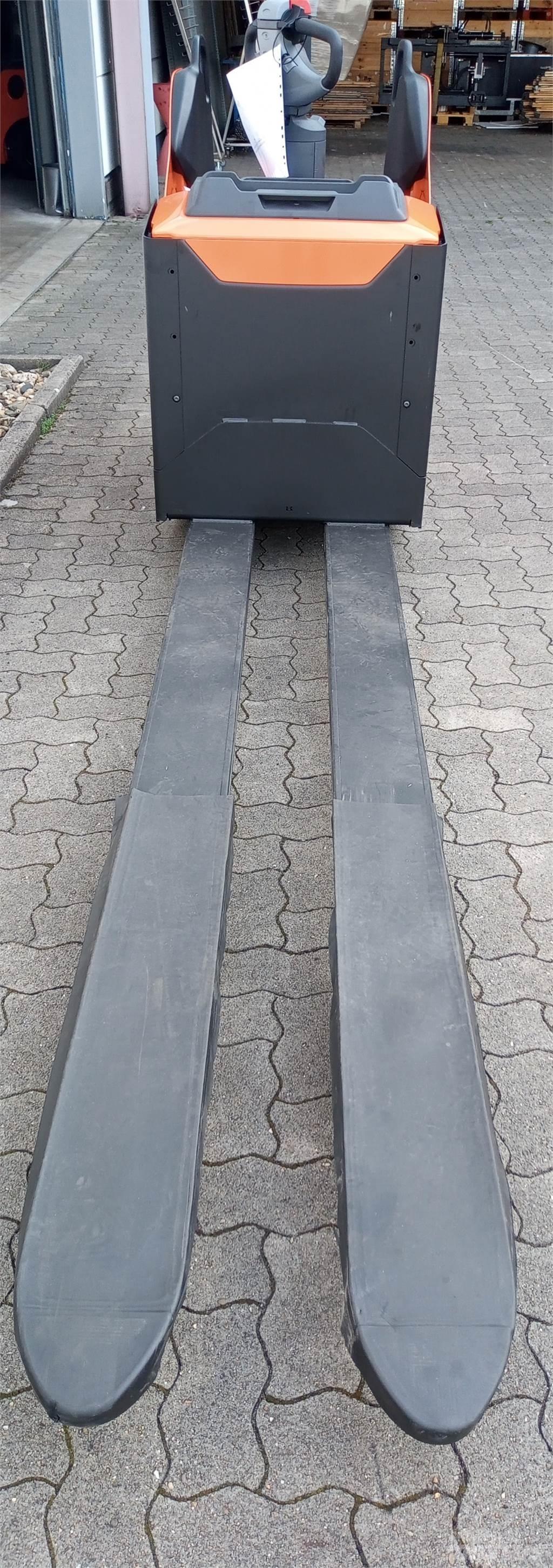 Toyota LPE 250 Low lifter