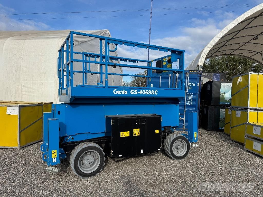 Genie GS 4069 DC Scissor lifts