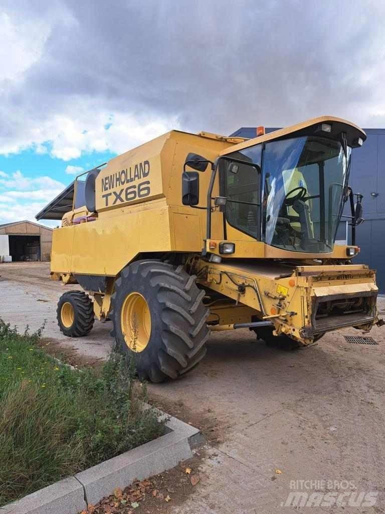 New Holland TX 66 Combine harvesters