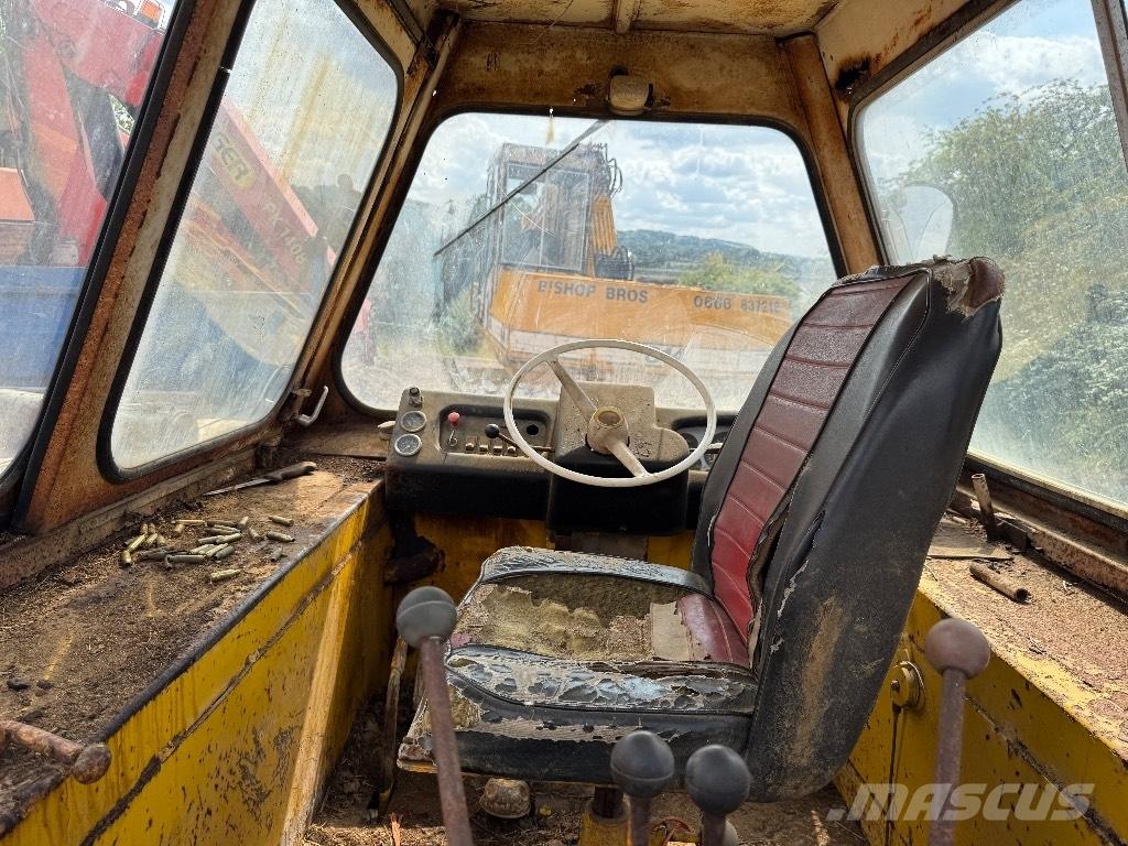 JCB 3 C II Backhoe