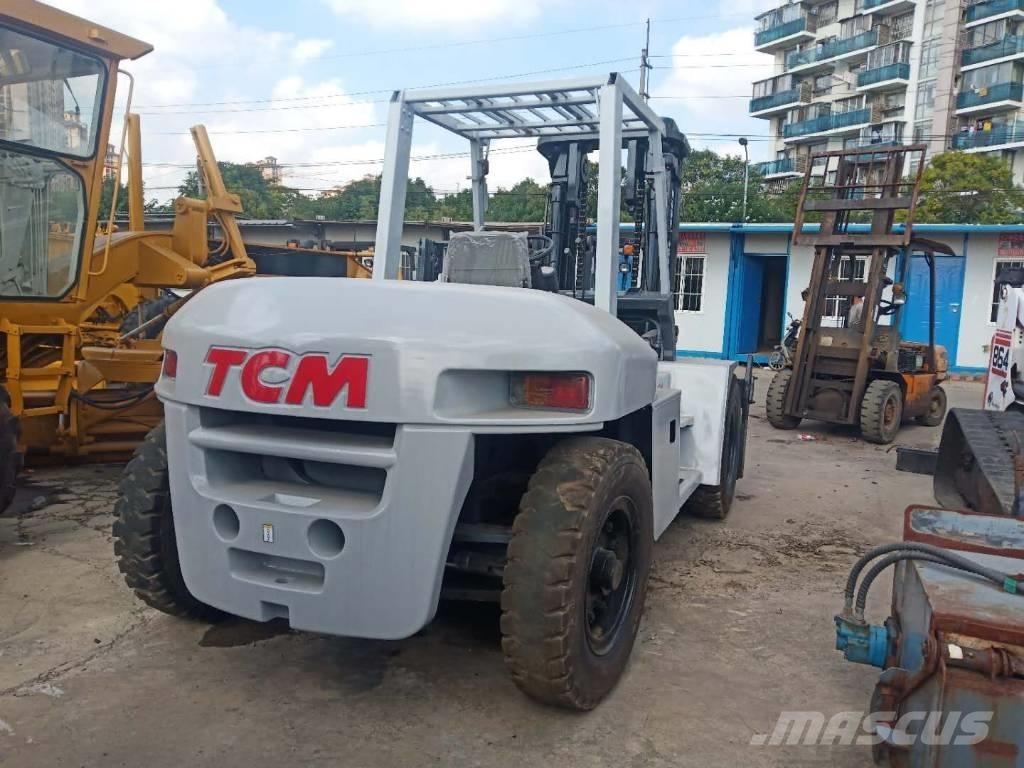 TCM FD 100 Diesel trucks