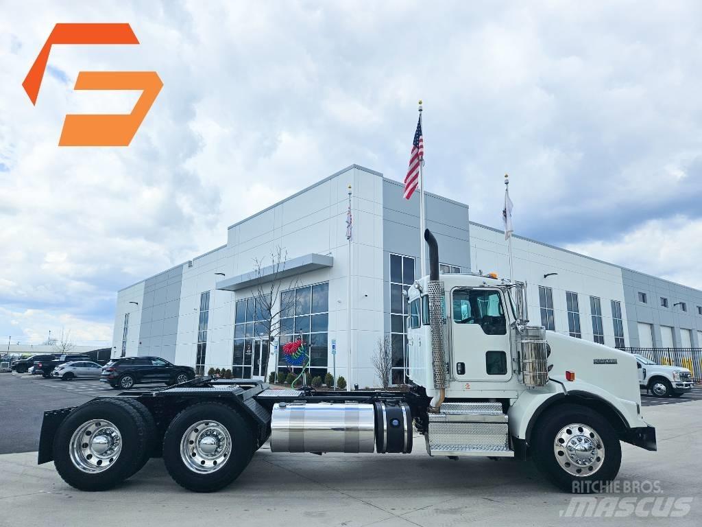 Kenworth T 800 Prime Movers