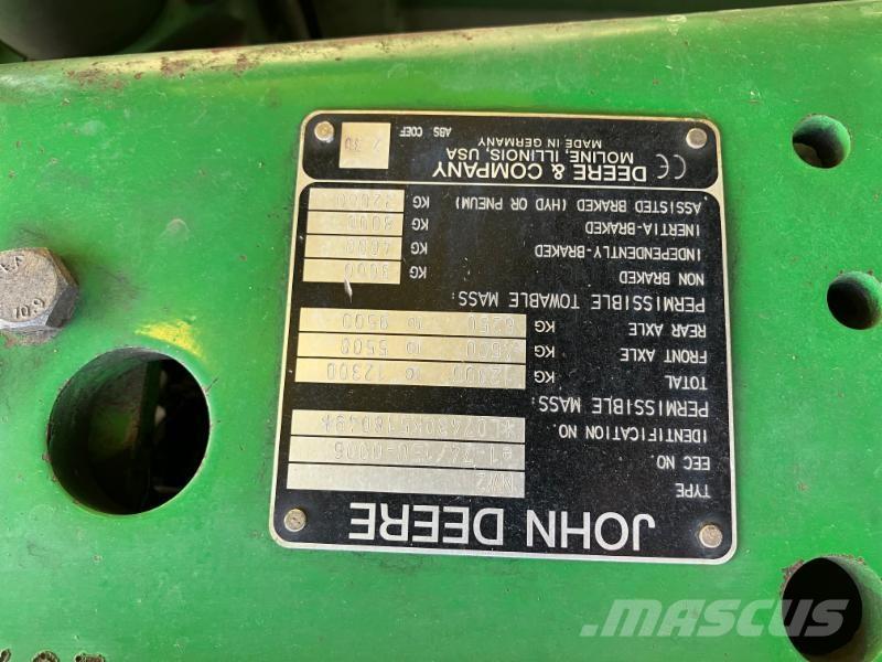 John Deere 8530 Tractors