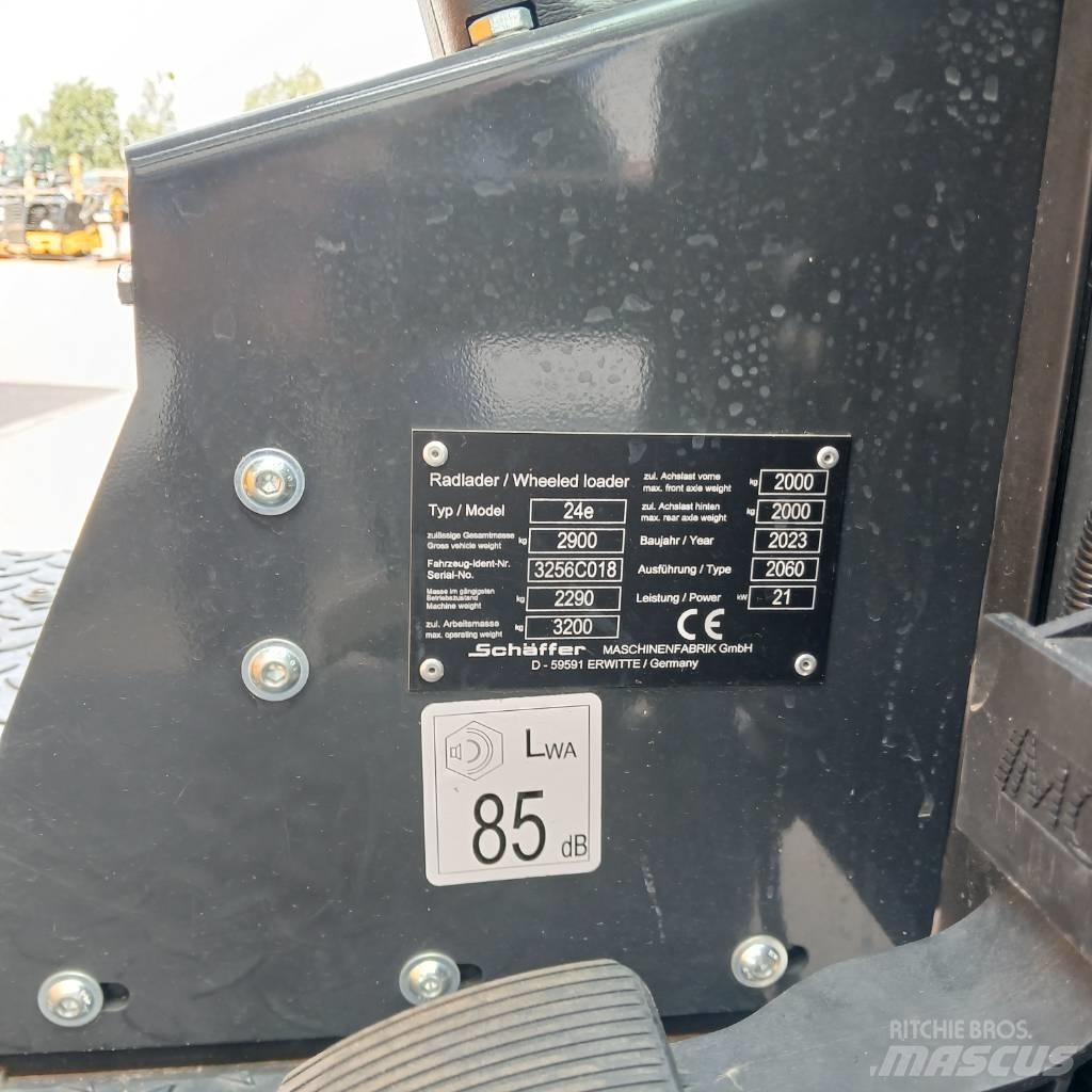 Schäffer Lader 24e Skid steer loaders