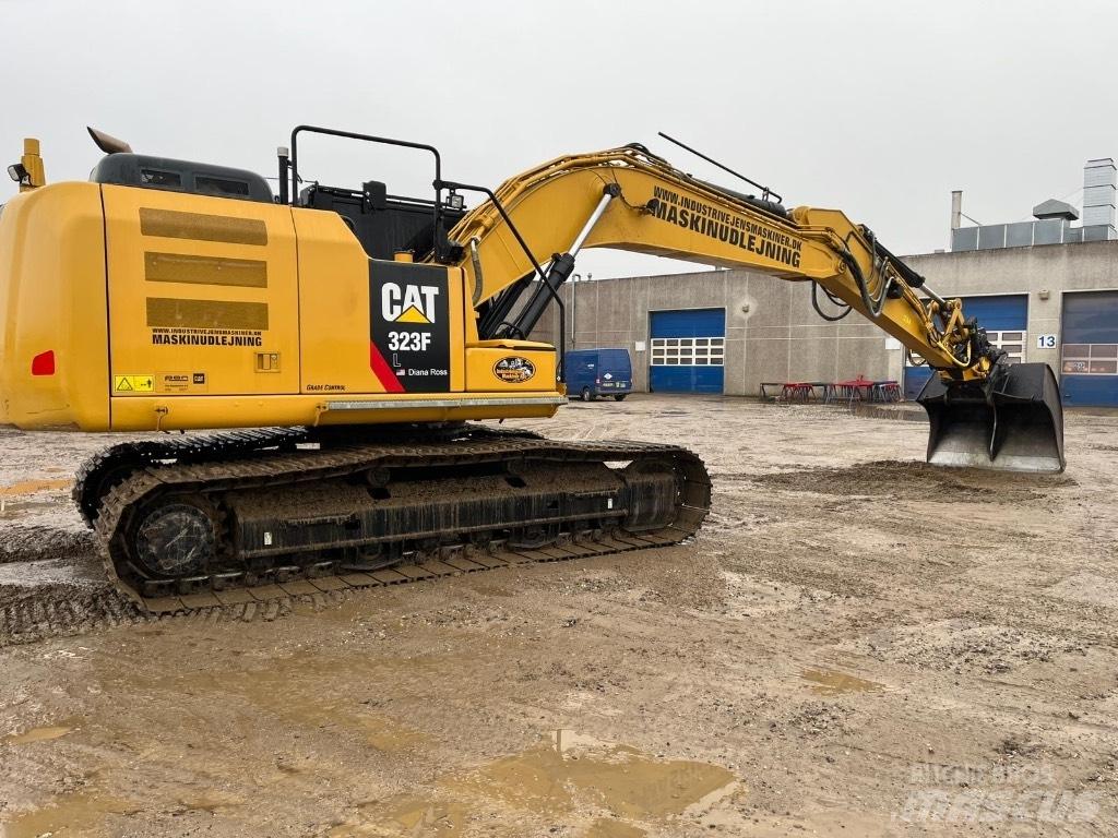 CAT 323 F L Crawler excavators