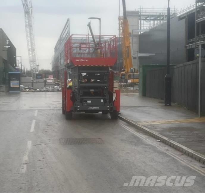 SkyJack SJ9664RT Scissor lifts