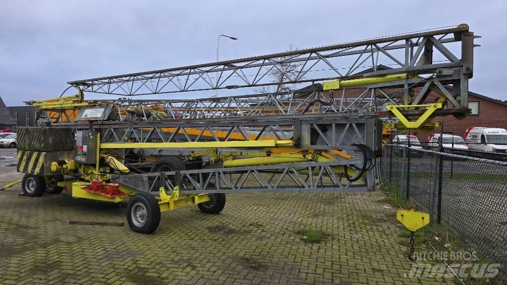 Potain GMH 519 Self-erecting cranes