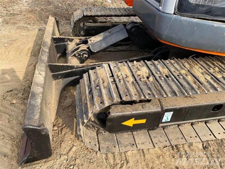 Hitachi EX75 Crawler excavators