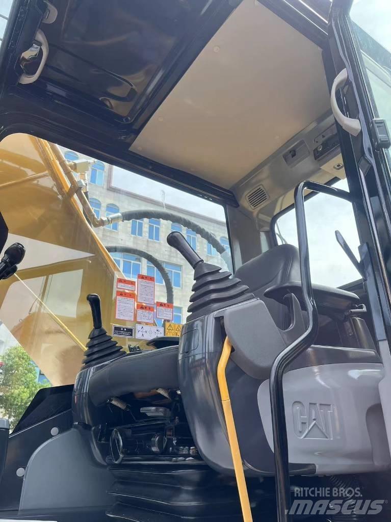 CAT 320D2 Crawler excavators