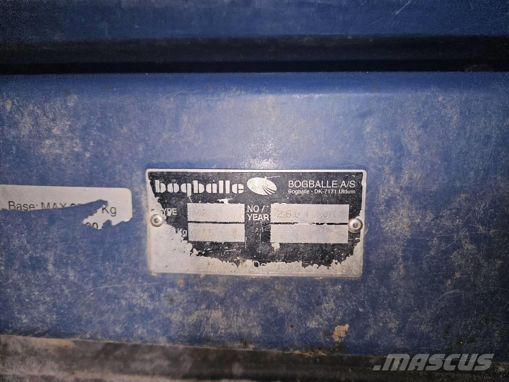 Bogballe M2 Mineral spreaders