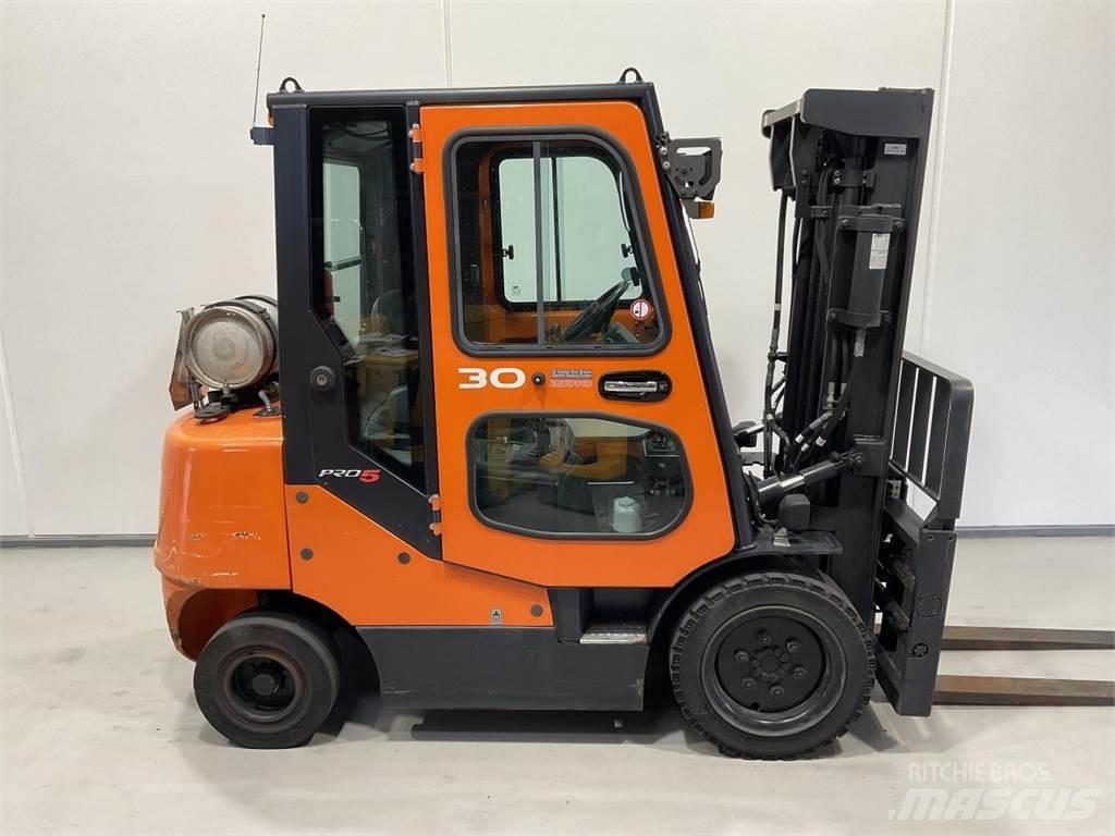 Doosan G30E-5 LPG trucks
