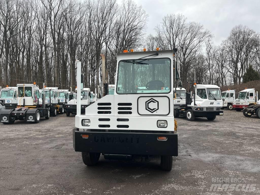 Capacity TJ5000 DOT Terminal tractors