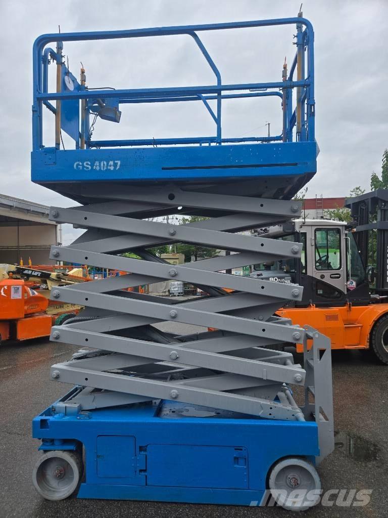 Genie GS 4047 Scissor lifts