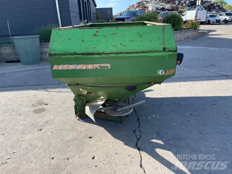 Amazone ZA-M Max Mineral spreaders