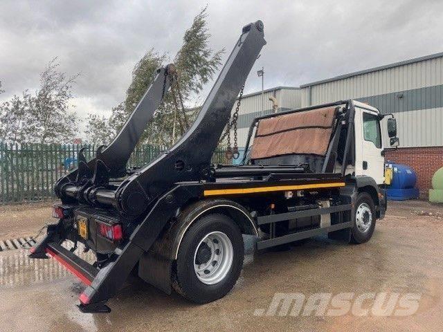 MAN TGM 18.250 Skip bin truck