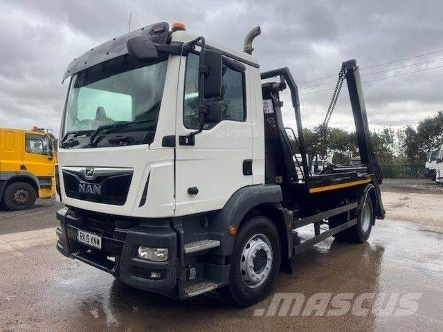 MAN TGM 18.250 Skip bin truck