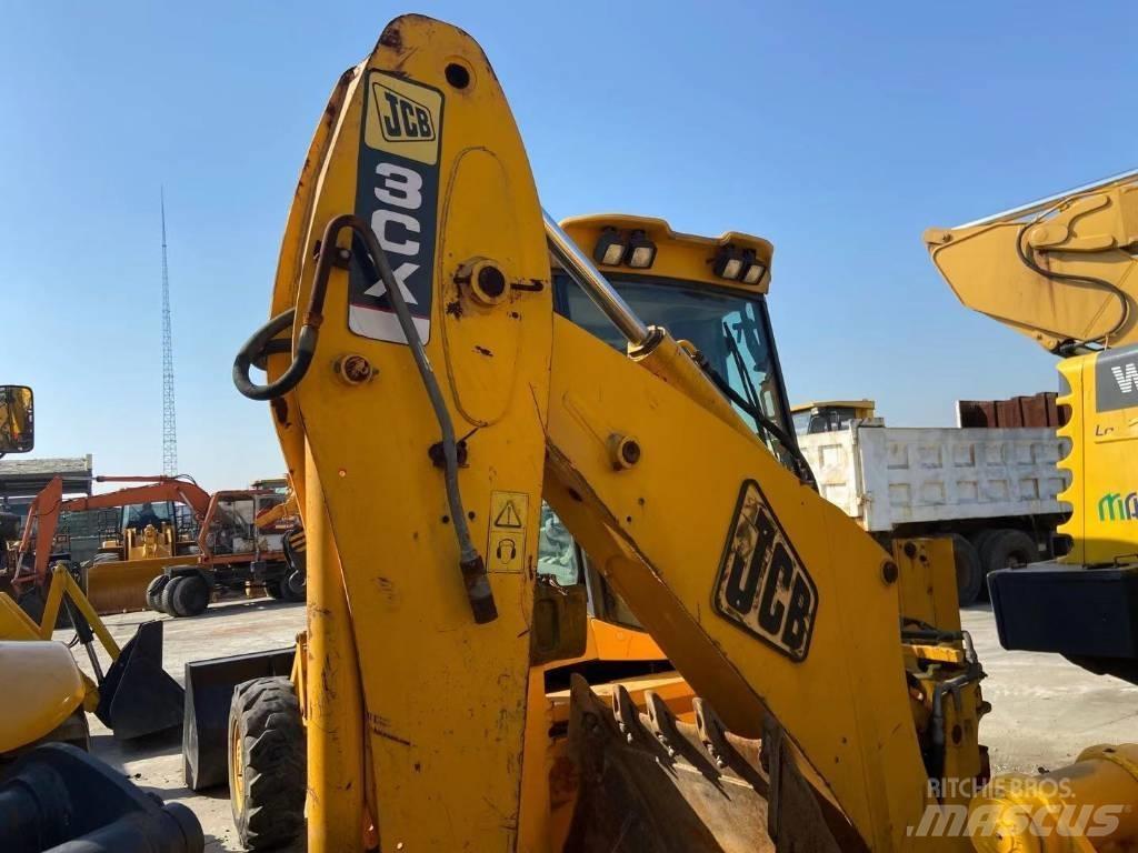 JCB 3 CX Backhoe