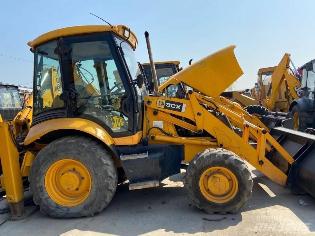 JCB 3 CX Backhoe