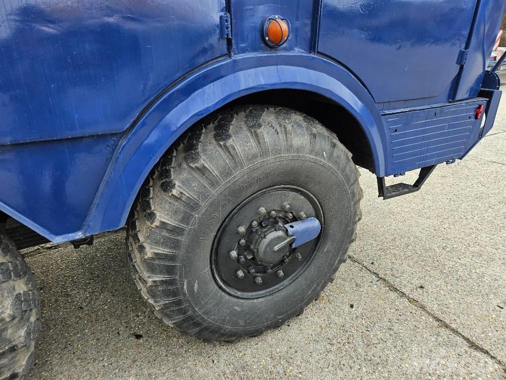 Tatra 813 8x8 KOLOS Chassis Cab trucks