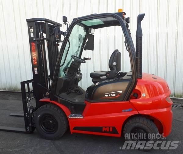 Manitou MI25D Rough terrain truck