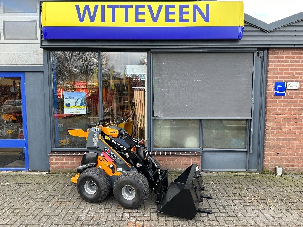 GiANT SK252D Multi-purpose loaders