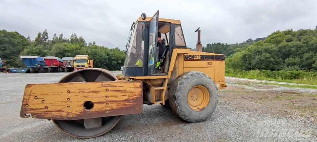 CAT CS 583 C Single drum rollers
