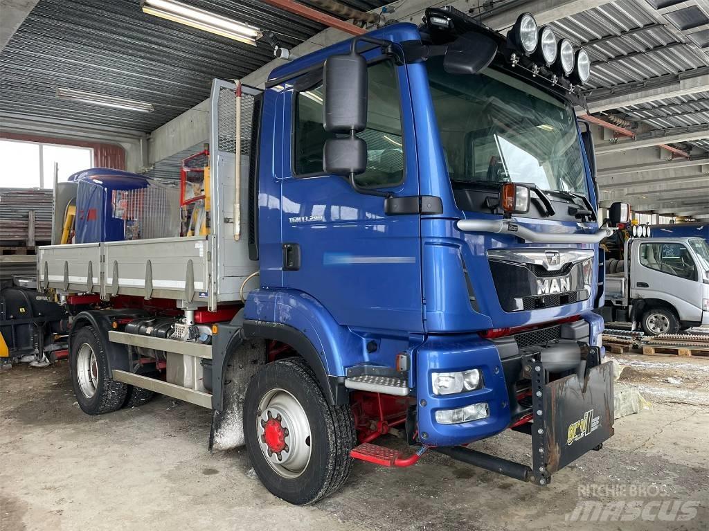 MAN TGM 13.290 4x4 Tipper trucks