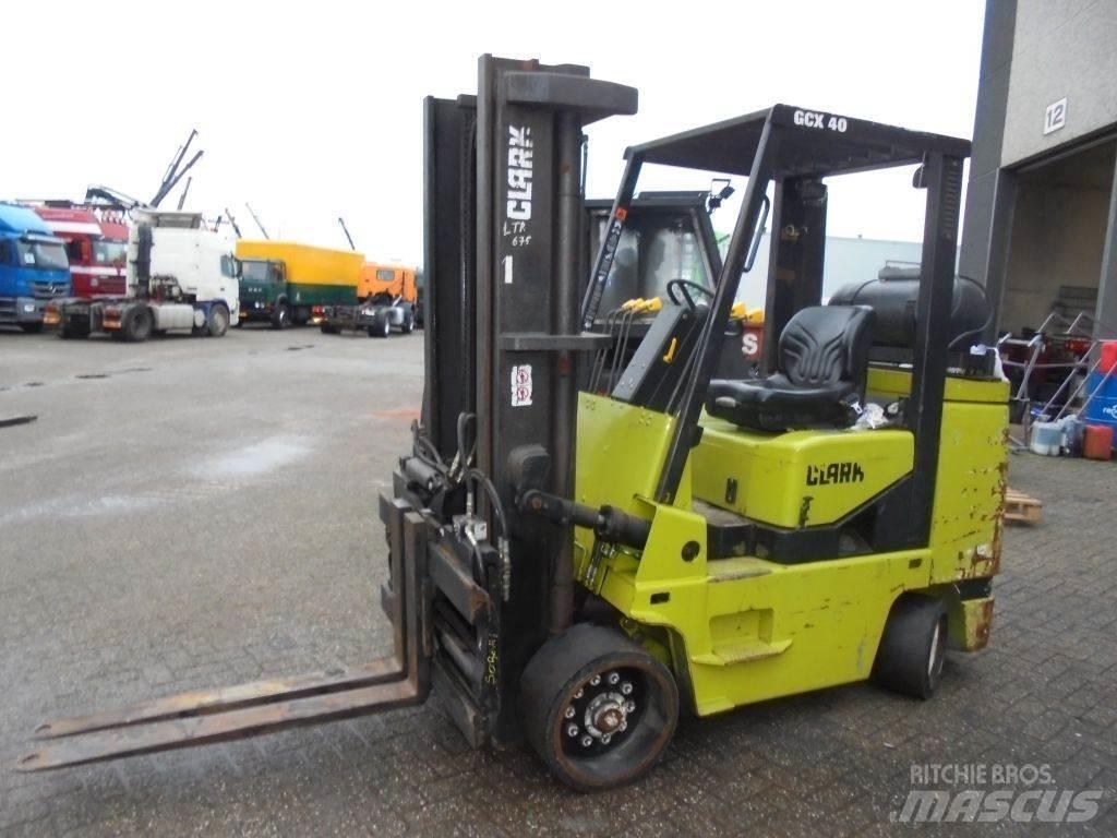 Clark GCX 40 + LPG LPG trucks