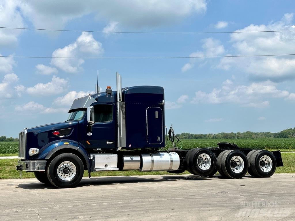 Peterbilt 567 Prime Movers