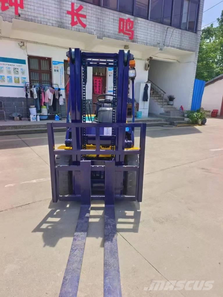 Komatsu FD 30 Diesel trucks