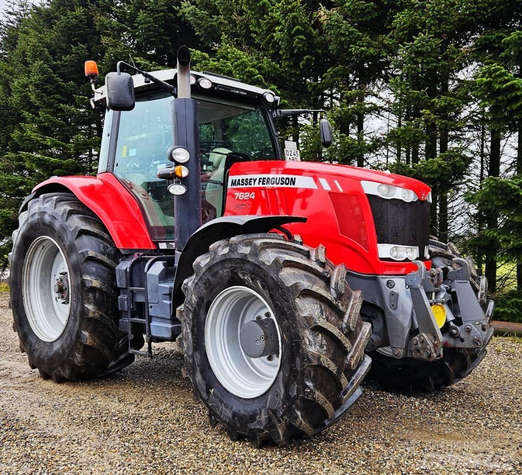 Massey Ferguson 7624 Tractors