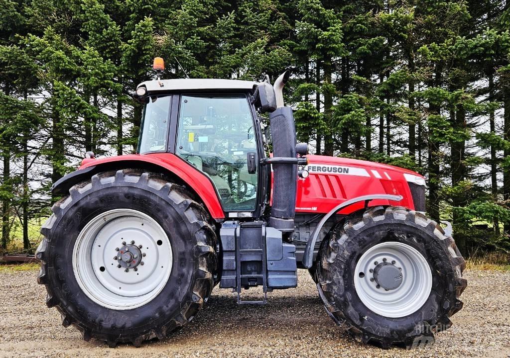 Massey Ferguson 7624 Tractors