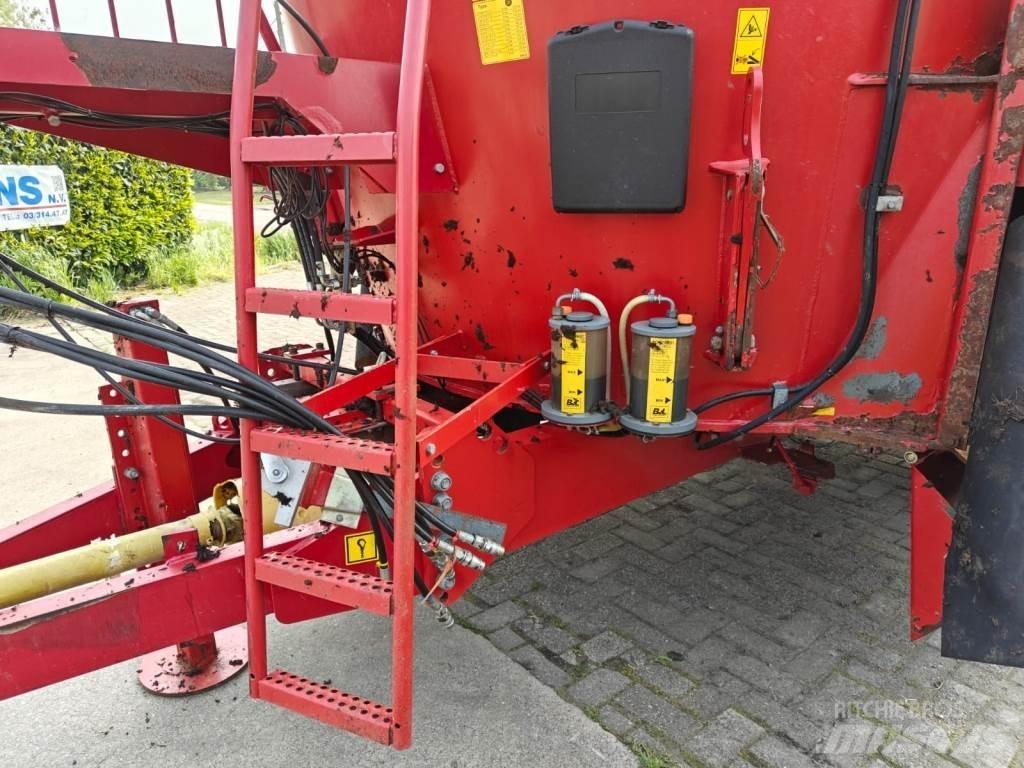 BvL V Mix  24 2S Feed mixer